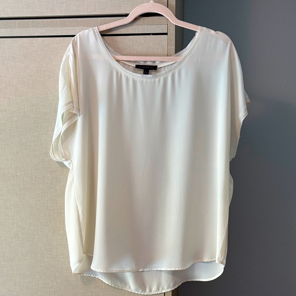Banana Republic Tops - Banana Republic size L Cream Blouse